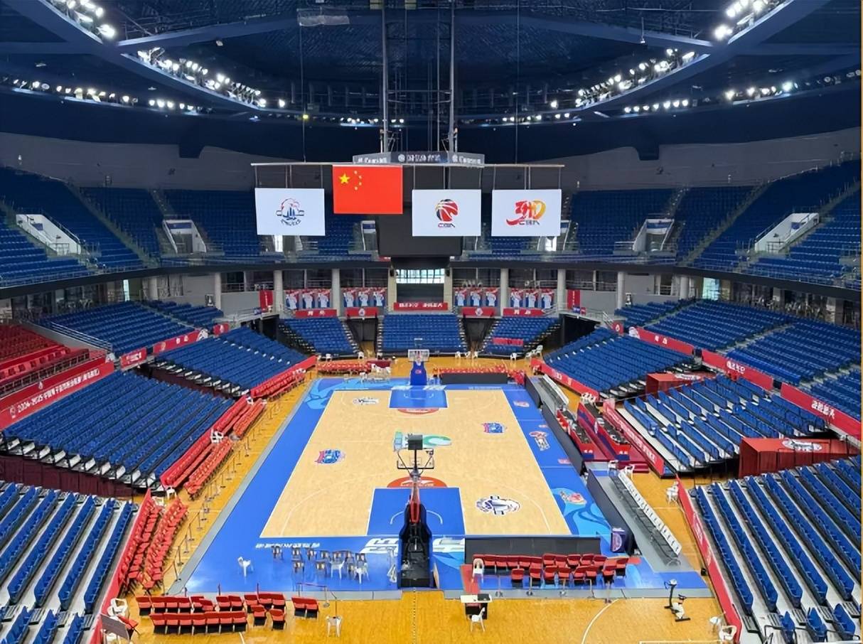 杨瀚森NBA首秀获双重支持：刘维伟现场观战青岛主场邀球迷观赛