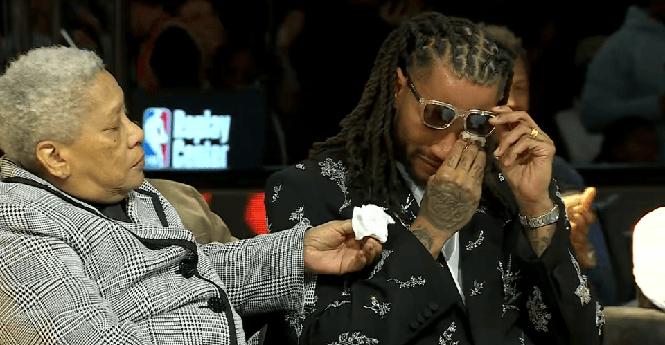 最浪漫的球衣退役仪式,属于最好的罗斯