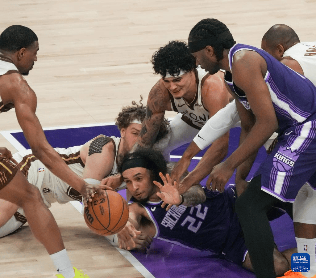 NBA常规赛：国王胜勇士